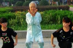 老人练什么气功好?老人练气功有哪些注意事项？[图]
