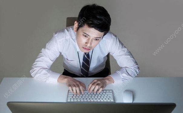 加班10天给10万还没人愿意，员工：要度假没兴趣赚加班费(1)