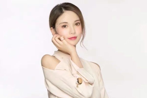年轻姑娘为当“网红主播”被骗，网红是怎样火起来的？(2)
